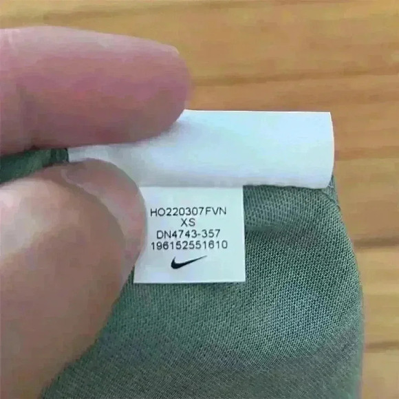 Nike Women's XS Gray Dri-FIT Racerback Tank Top Casual Summer Wear - Picture 7 of 7